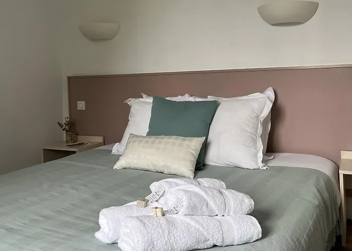 La Maison Du Gasseau Bed and breakfast Saint-Léonard-des-Bois