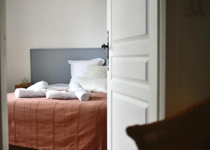 La Maison Du Gasseau Bed and breakfast Saint-Léonard-des-Bois